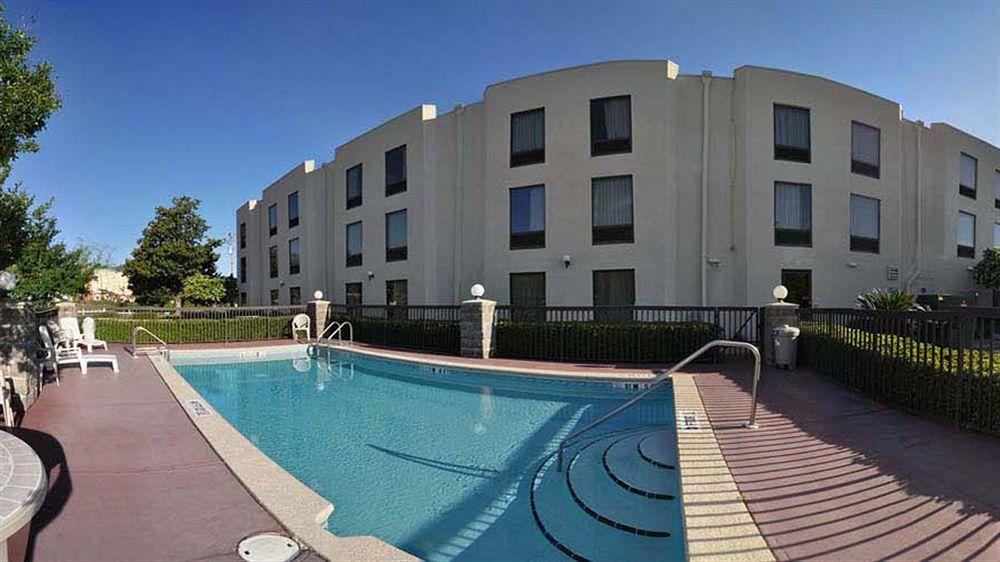 Red Roof Inn Pensacola Fairgrounds Ngoại thất bức ảnh